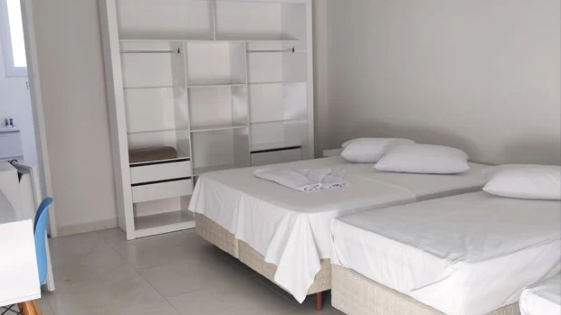 Suíte Quádruplo Luxo 01